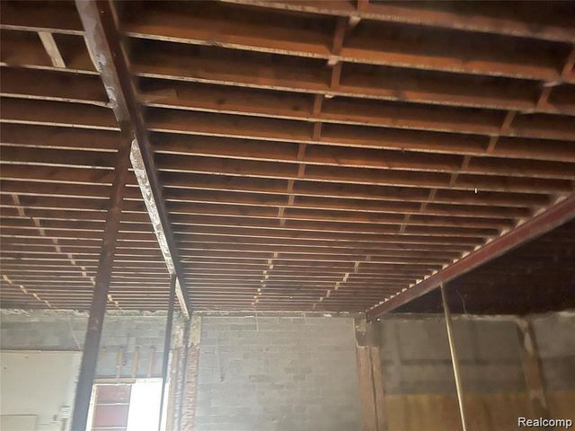 301 s S Oakwood, Detroit, MI 48217