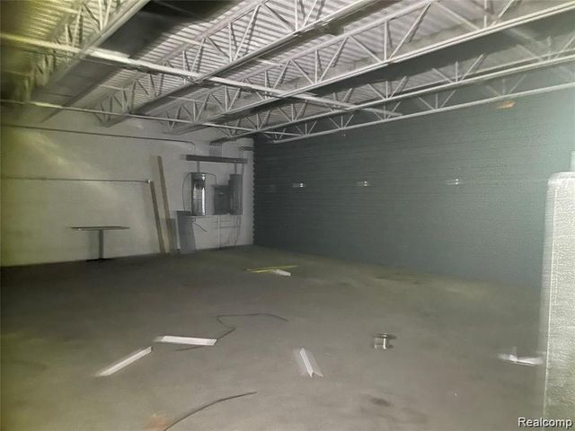 301 s S Oakwood, Detroit, MI 48217