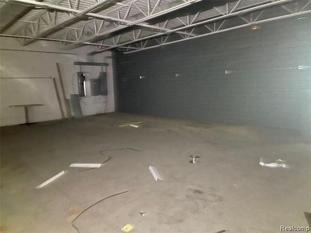 301 s S Oakwood, Detroit, MI 48217