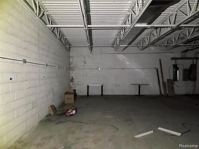 301 s S Oakwood, Detroit, MI 48217