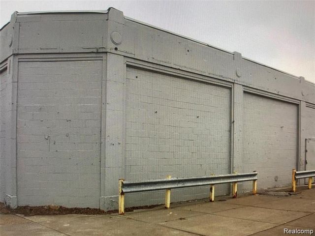 301 s S Oakwood, Detroit, MI 48217