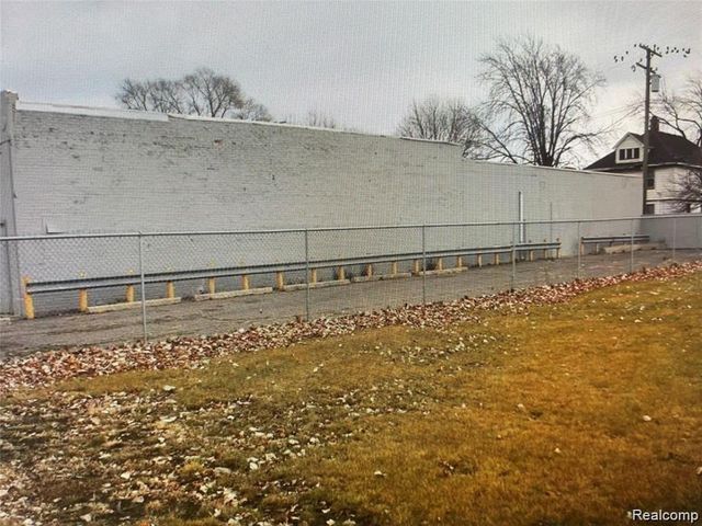 301 s S Oakwood, Detroit, MI 48217