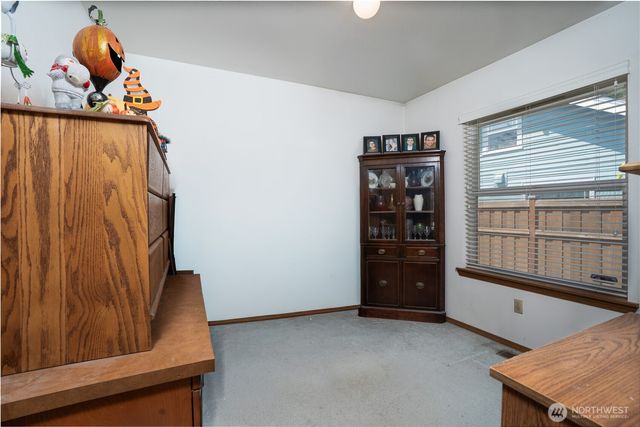 511 6th Street NW, Puyallup, WA 98371