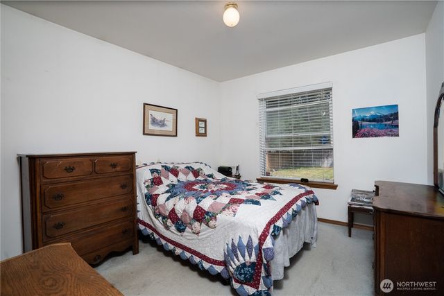 511 6th Street NW, Puyallup, WA 98371