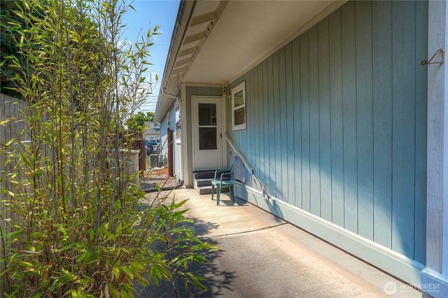 511 6th Street NW, Puyallup, WA 98371