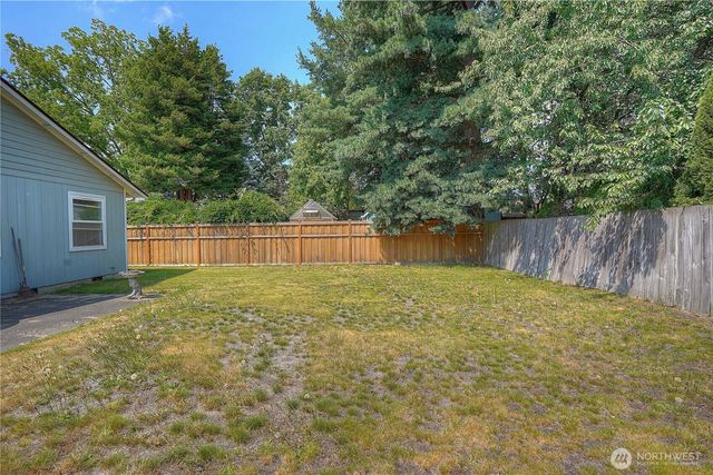 511 6th Street NW, Puyallup, WA 98371