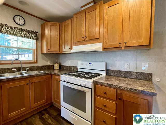 194 Haddon Drive, Longswamp Twp, PA 18062