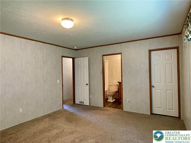 194 Haddon Drive, Longswamp Twp, PA 18062