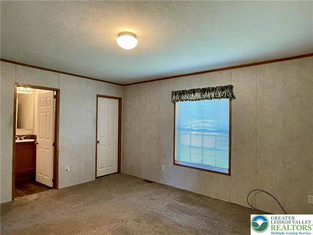 194 Haddon Drive, Longswamp Twp, PA 18062