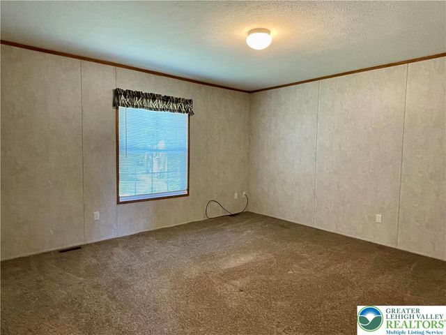 194 Haddon Drive, Longswamp Twp, PA 18062