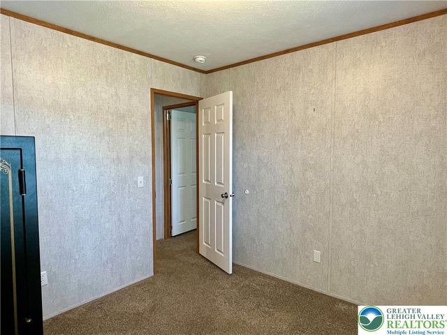 194 Haddon Drive, Longswamp Twp, PA 18062