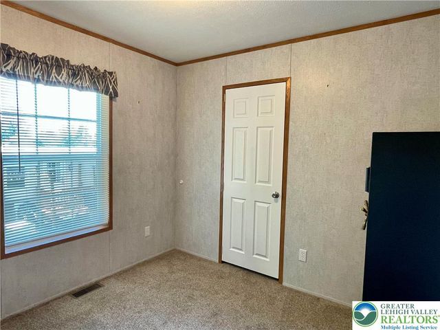 194 Haddon Drive, Longswamp Twp, PA 18062