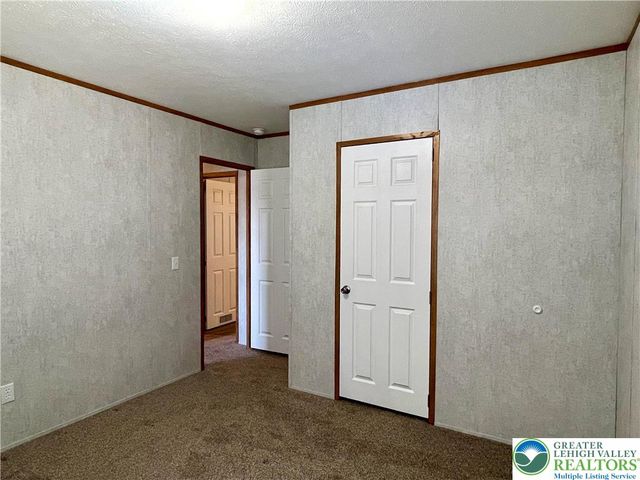 194 Haddon Drive, Longswamp Twp, PA 18062