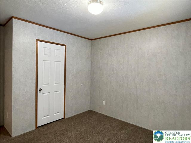 194 Haddon Drive, Longswamp Twp, PA 18062