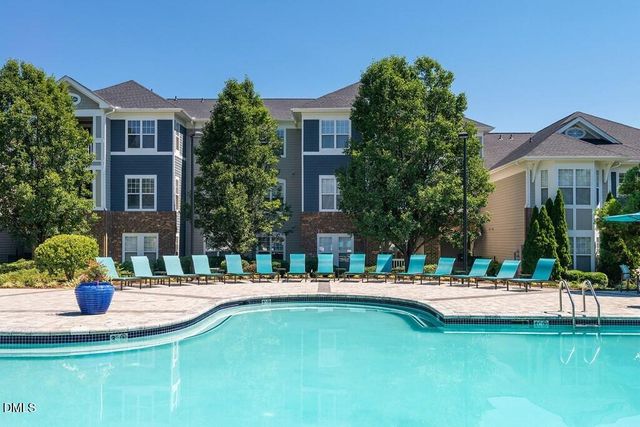 100 Village Crossing Drive 1br, Chapel Hill, NC 27517
