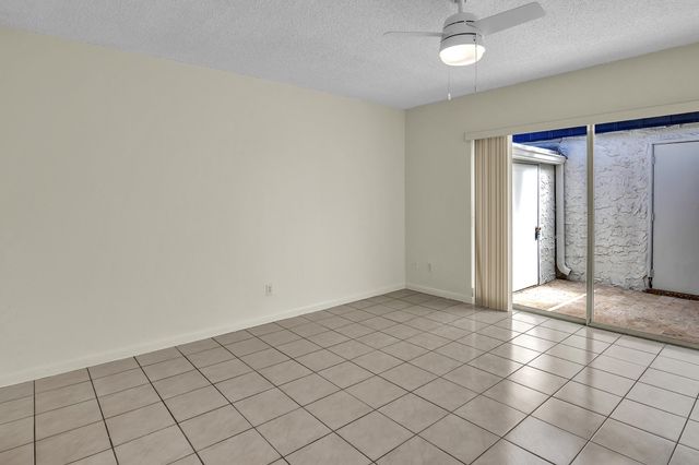 9428 NW 65TH Street C4, Tamarac, FL 33321