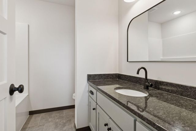 21346 Cottonwood Street NW, Oak Grove, MN 55011