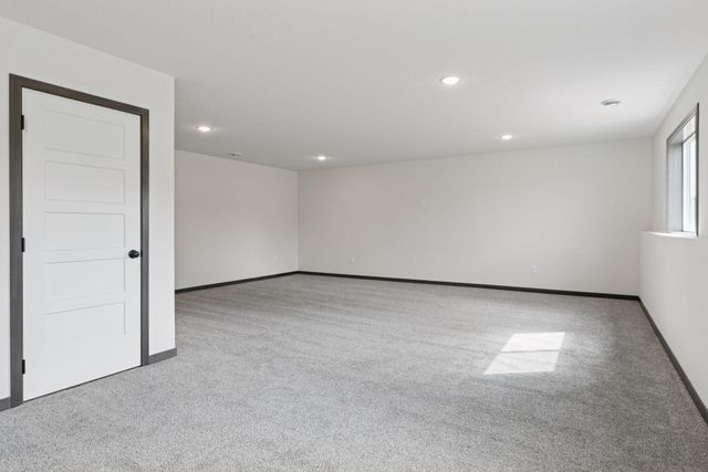 21346 Cottonwood Street NW, Oak Grove, MN 55011