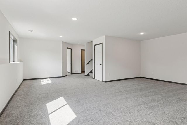 21346 Cottonwood Street NW, Oak Grove, MN 55011