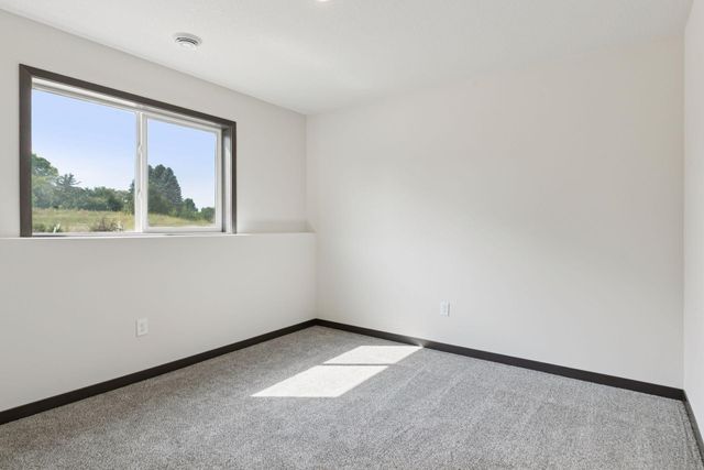 21346 Cottonwood Street NW, Oak Grove, MN 55011