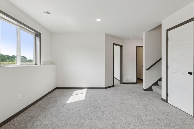 21346 Cottonwood Street NW, Oak Grove, MN 55011