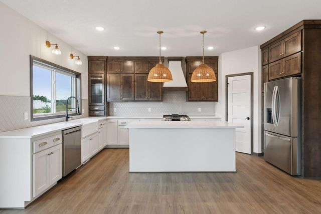 21346 Cottonwood Street NW, Oak Grove, MN 55011