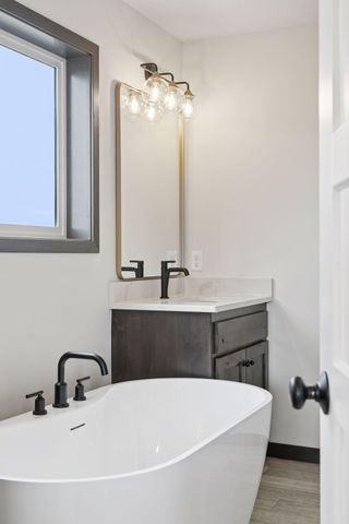 21346 Cottonwood Street NW, Oak Grove, MN 55011