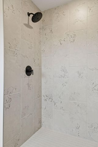 21346 Cottonwood Street NW, Oak Grove, MN 55011