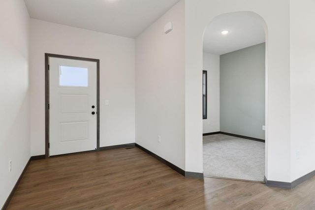 21346 Cottonwood Street NW, Oak Grove, MN 55011