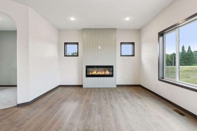 21346 Cottonwood Street NW, Oak Grove, MN 55011