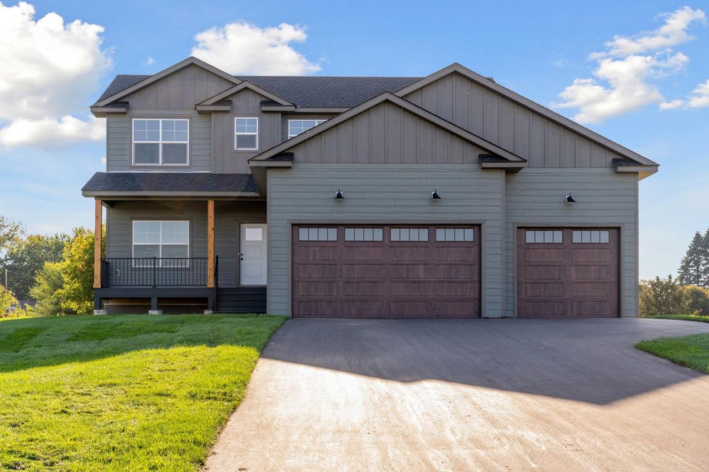 21346 Cottonwood Street NW, Oak Grove, MN 55011