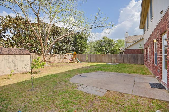 2138 Mossy Trail Drive, Katy, TX 77450