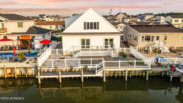 2526 Hiering Road, Toms River, NJ 08753