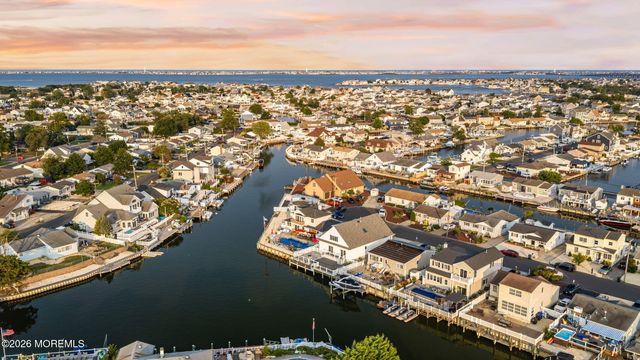 2526 Hiering Road, Toms River, NJ 08753