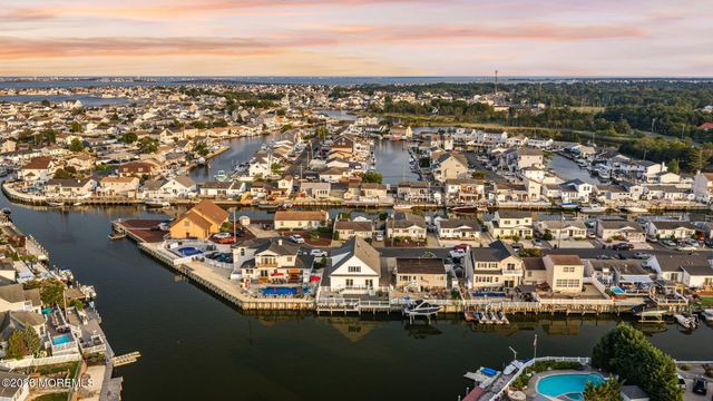 2526 Hiering Road, Toms River, NJ 08753