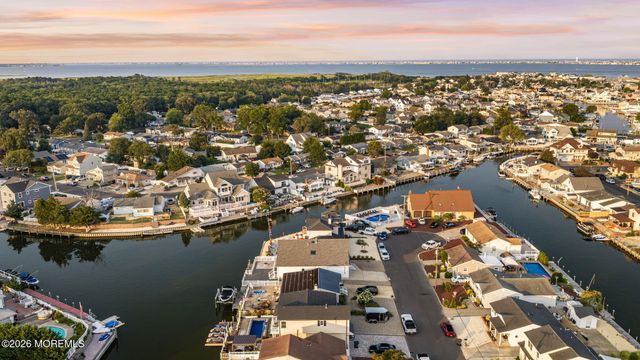 2526 Hiering Road, Toms River, NJ 08753
