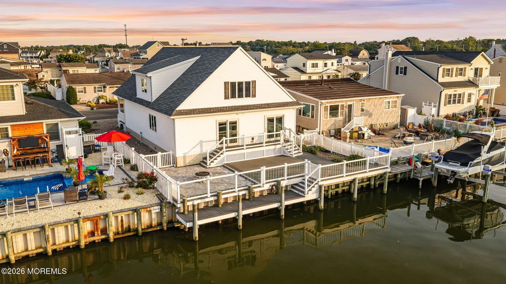 2526 Hiering Road, Toms River, NJ 08753