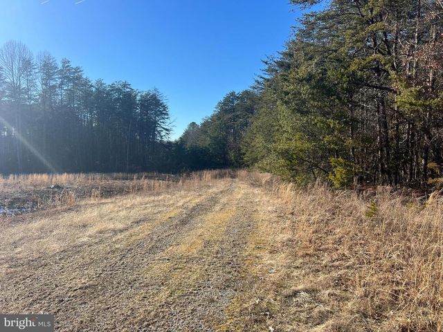 13009-13141 LAKE ANNA VILLAGE DRIVE, Spotsylvania, VA 22551
