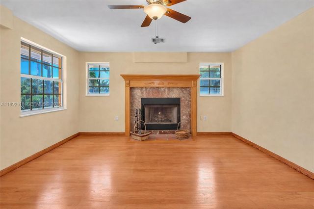 5309 Alton Rd, Miami Beach, FL 33140