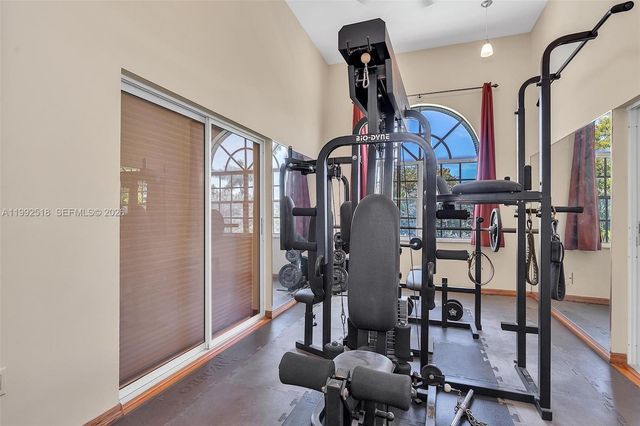 5309 Alton Rd, Miami Beach, FL 33140