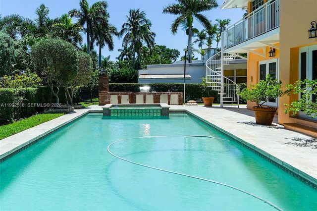 5309 Alton Rd, Miami Beach, FL 33140