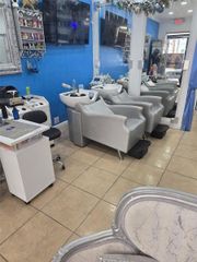 Full service Beauty salon Full Service Beauty Salon Prime Location Close To Place, South Miami, FL 33143