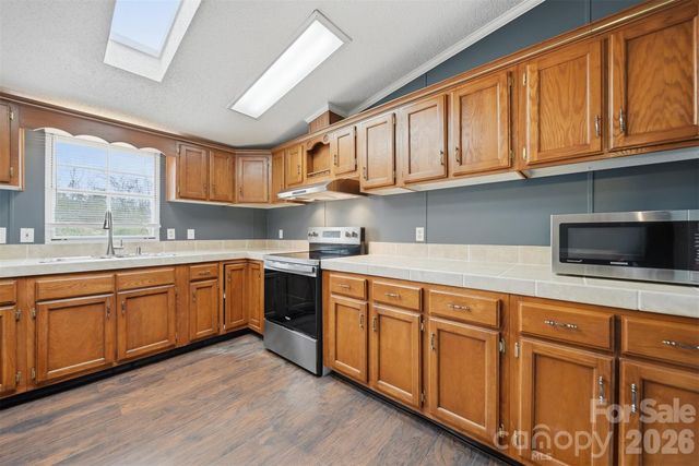 315 W Mcdowell Street, Morganton, NC 28655