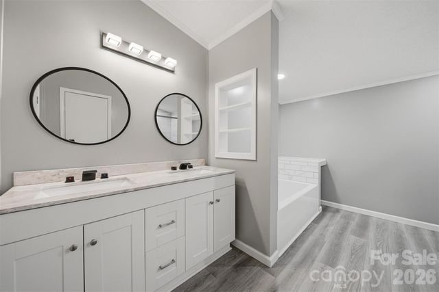 315 W Mcdowell Street, Morganton, NC 28655