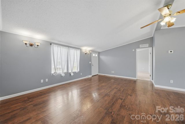 315 W Mcdowell Street, Morganton, NC 28655