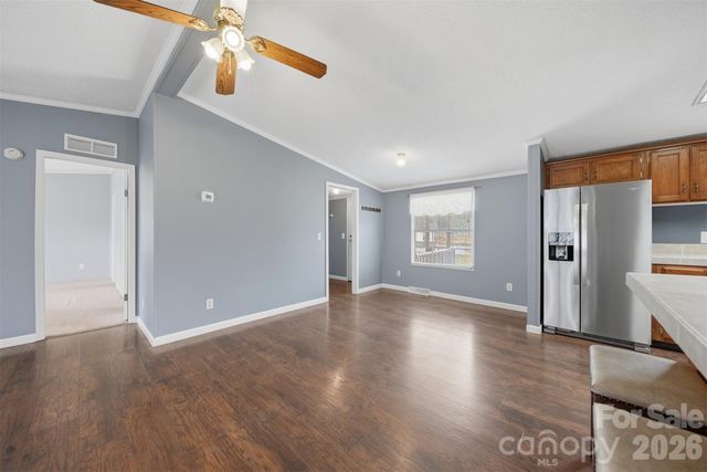 315 W Mcdowell Street, Morganton, NC 28655