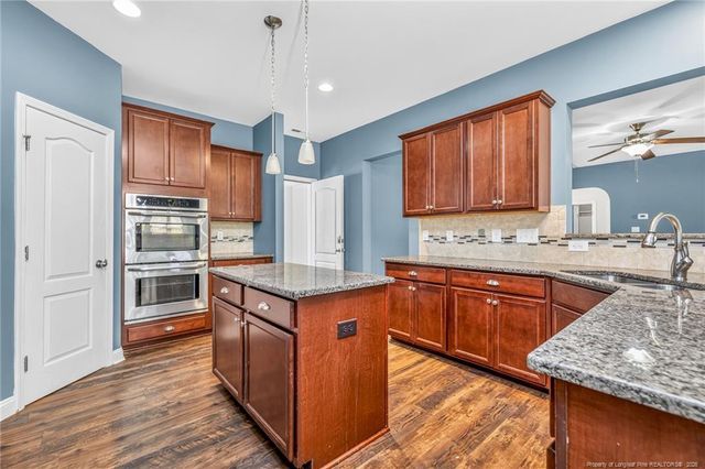 122 Wedgefield Drive, Raeford, NC 28376