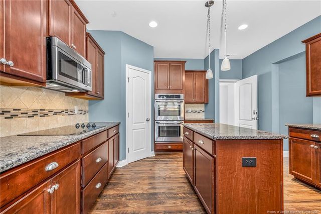 122 Wedgefield Drive, Raeford, NC 28376