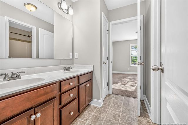 122 Wedgefield Drive, Raeford, NC 28376