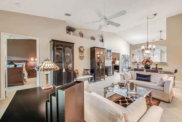 9436 Swansea Lane, West Palm Beach, FL 33411